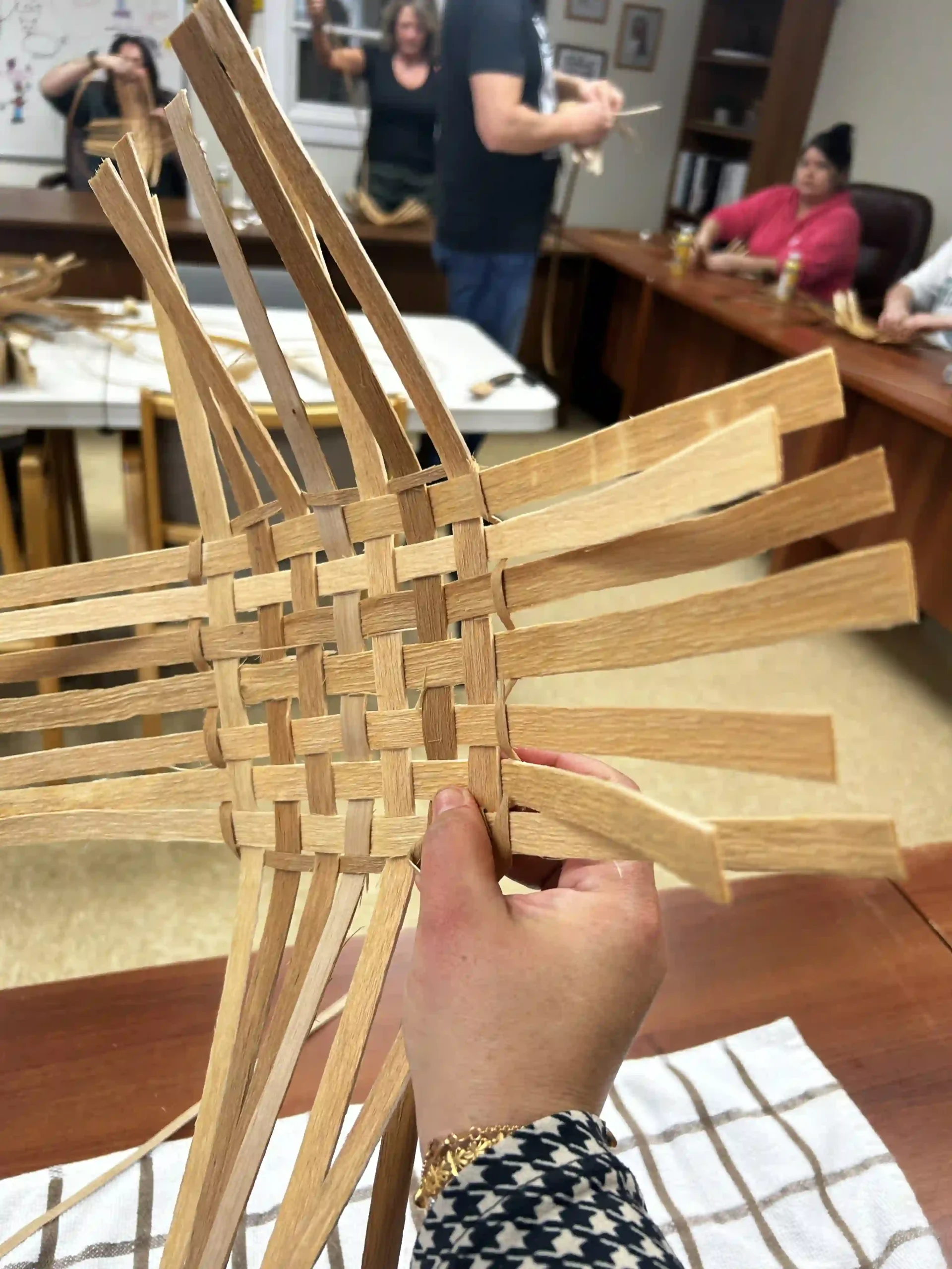 Basket Weaving - Step 2 Lock the bottom 